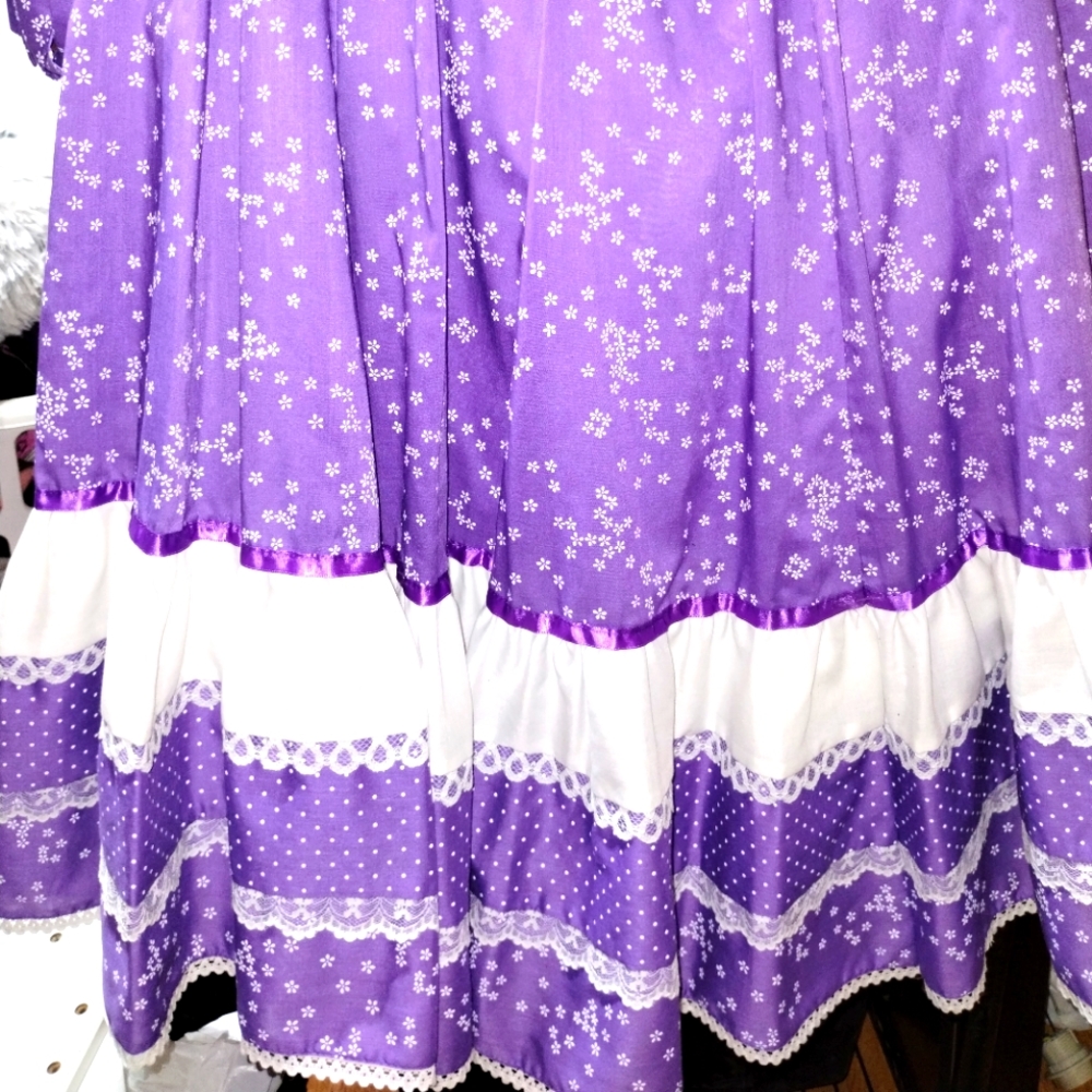 1970s. Vintage skirt hand sewn